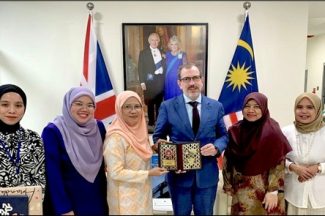 Pesuruhjaya Tinggi United Kingdom ke Malaysia, Mr. David Wallace